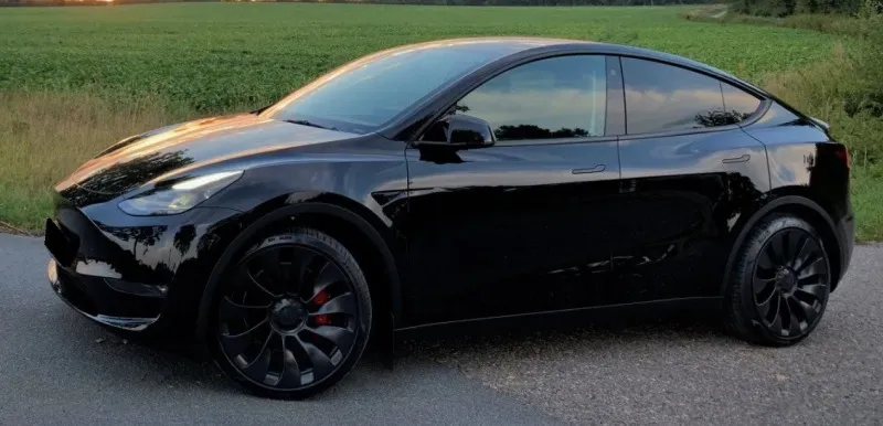 Tesla Model Y Performance Image 1